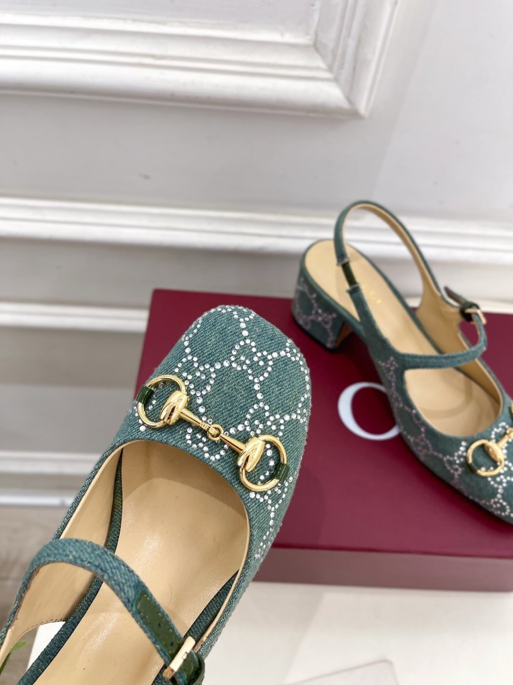 Босоножки фото 6