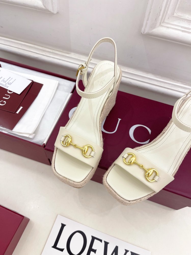 Босоніжки фото 6