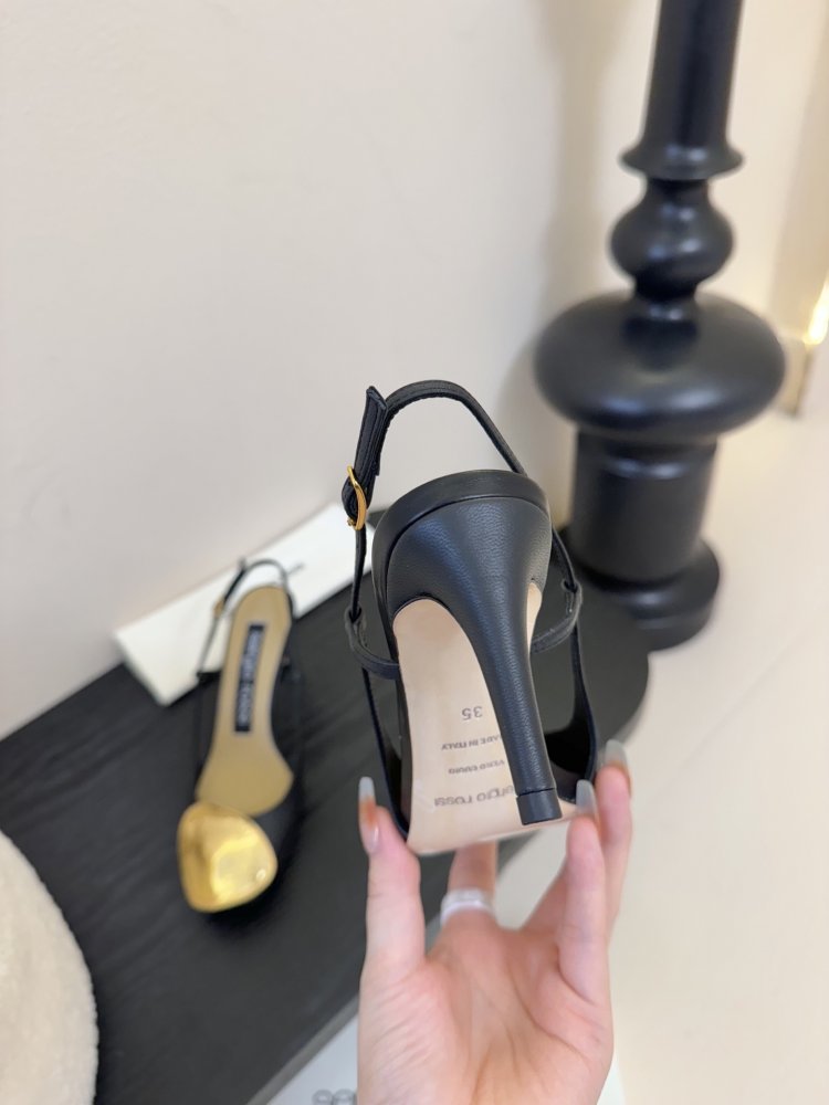 Босоножки фото 6