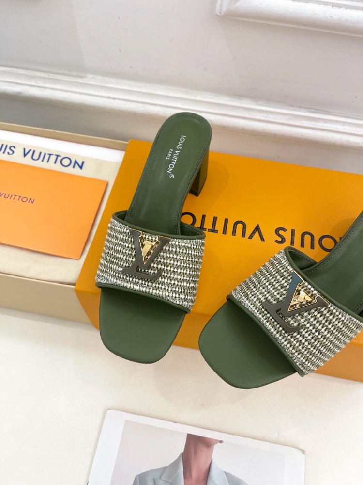 Босоніжки фото 6