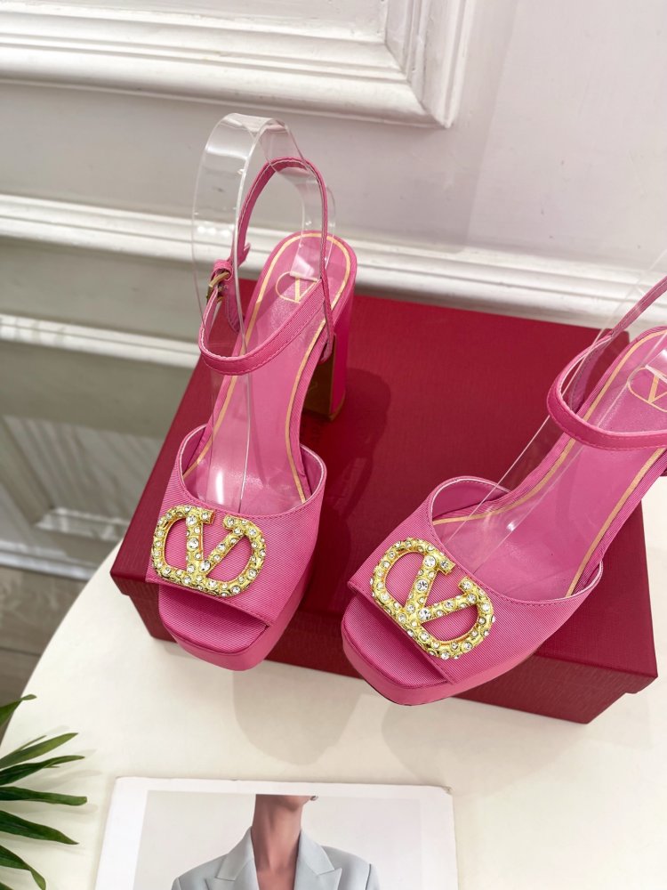 Босоніжки фото 6