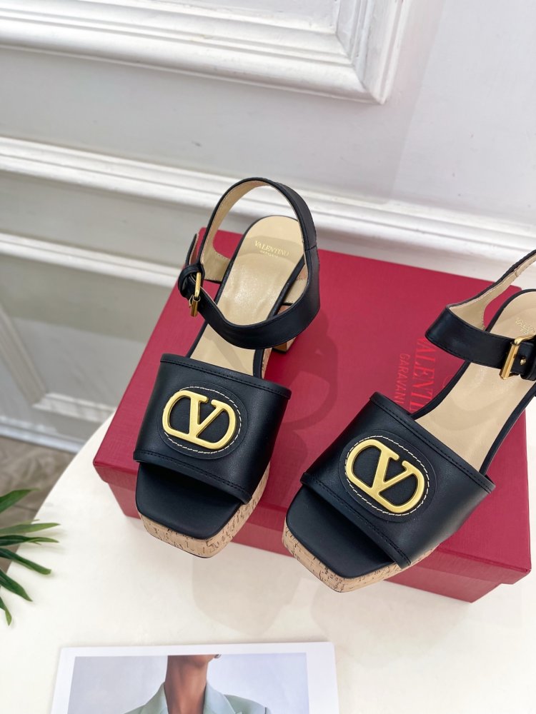 Босоніжки фото 6