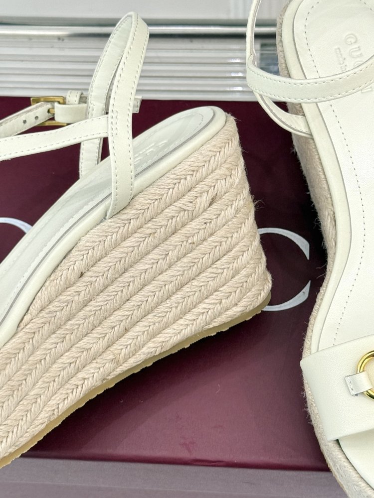 Босоножки фото 6