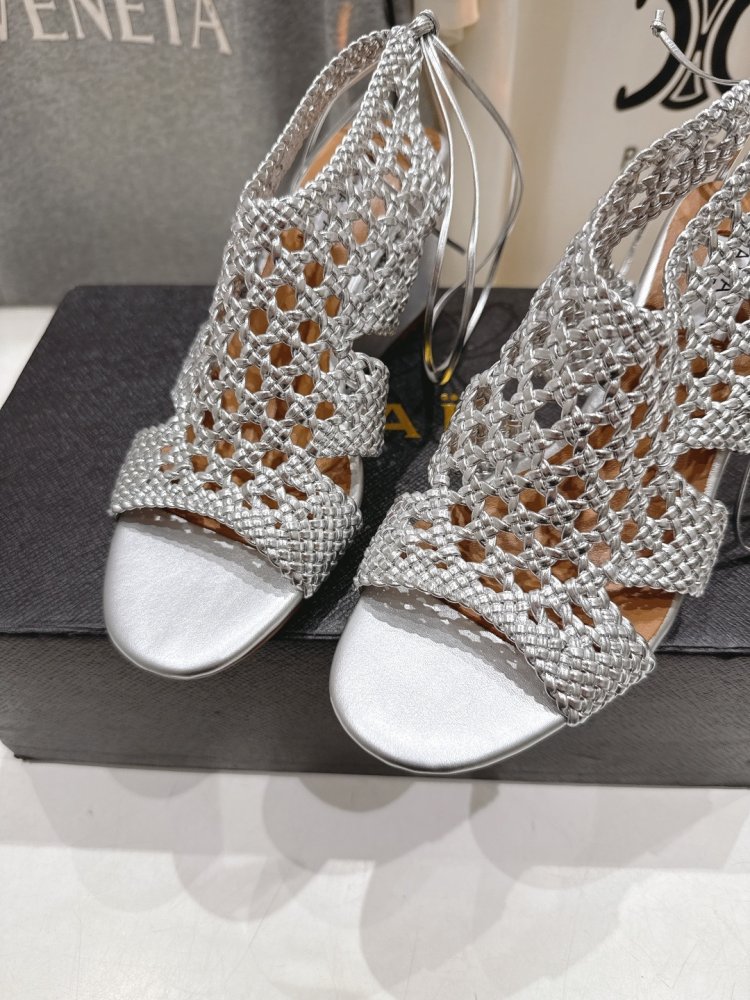 Босоніжки фото 6