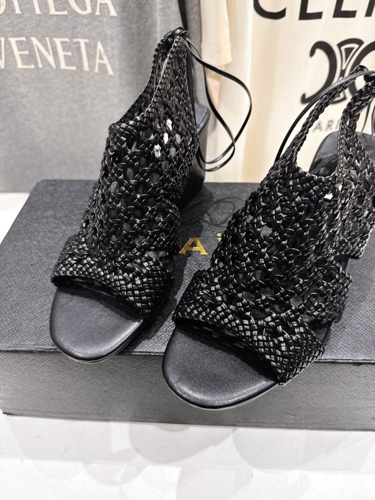 Босоніжки фото 6