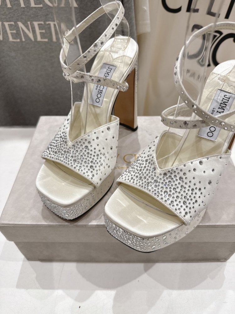 Босоножки фото 6