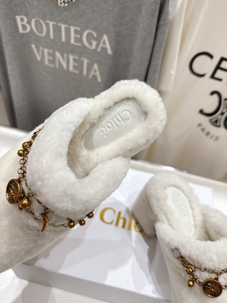 Босоножки фото 6