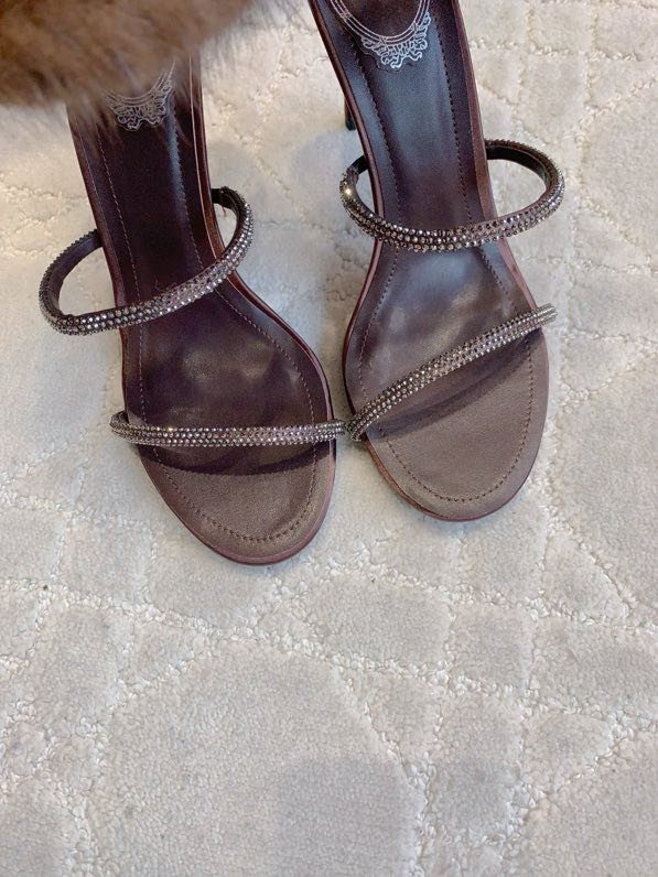 Босоножки фото 6