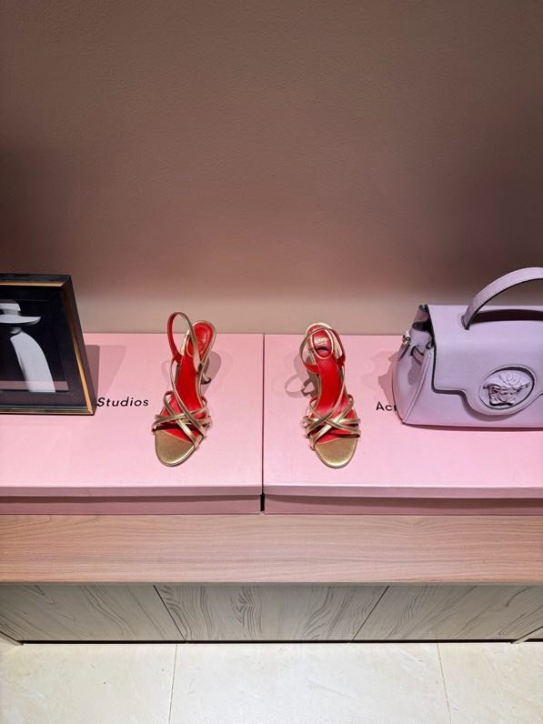 Босоножки фото 6