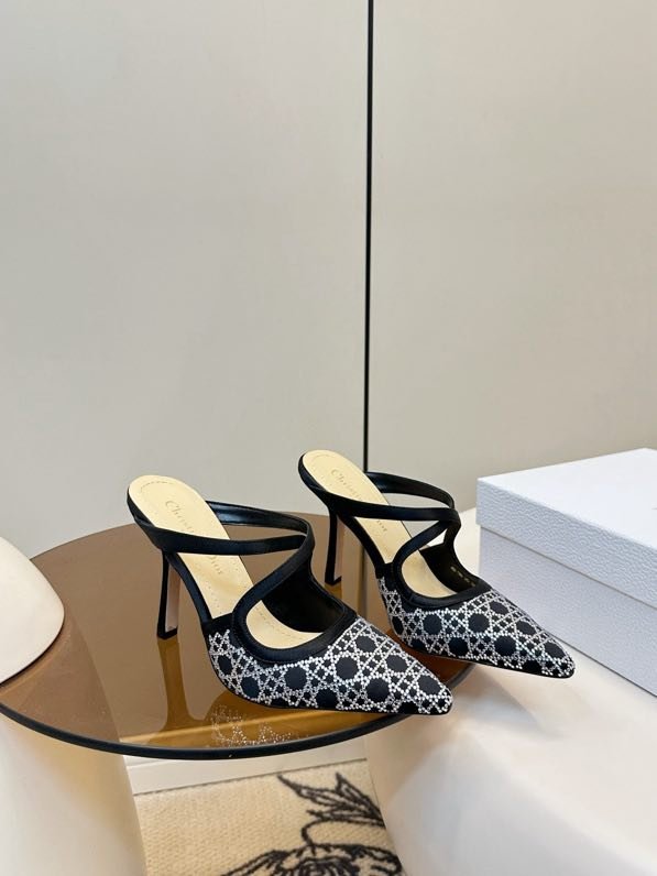 Босоніжки фото 6