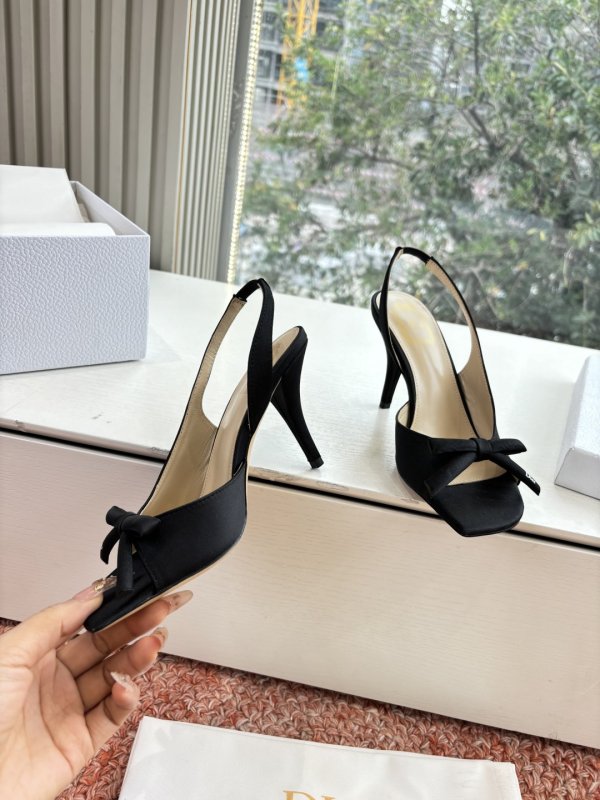 Босоніжки фото 6