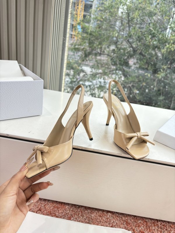 Босоніжки фото 6