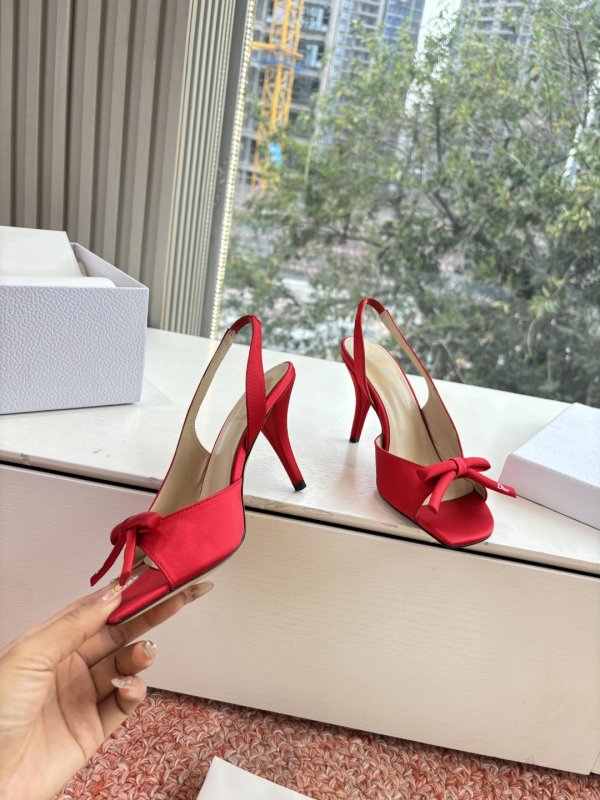 Босоніжки фото 6