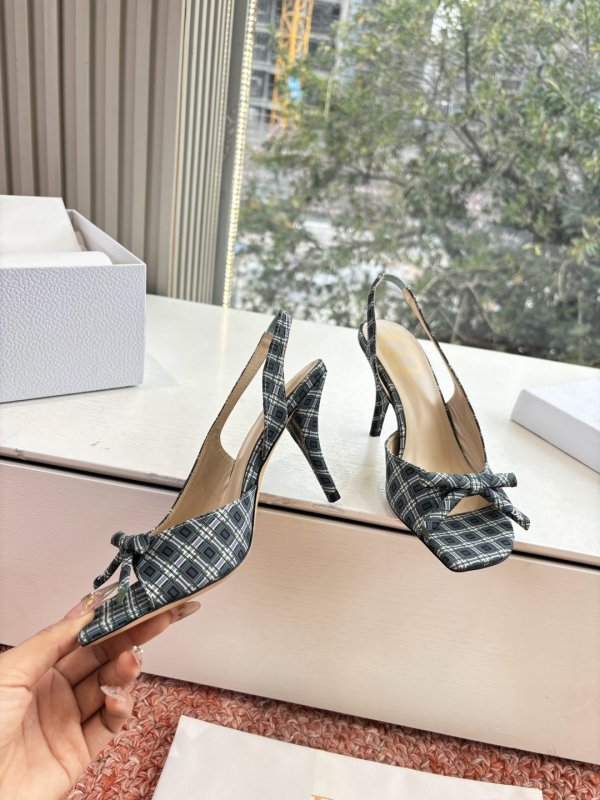 Босоніжки фото 6