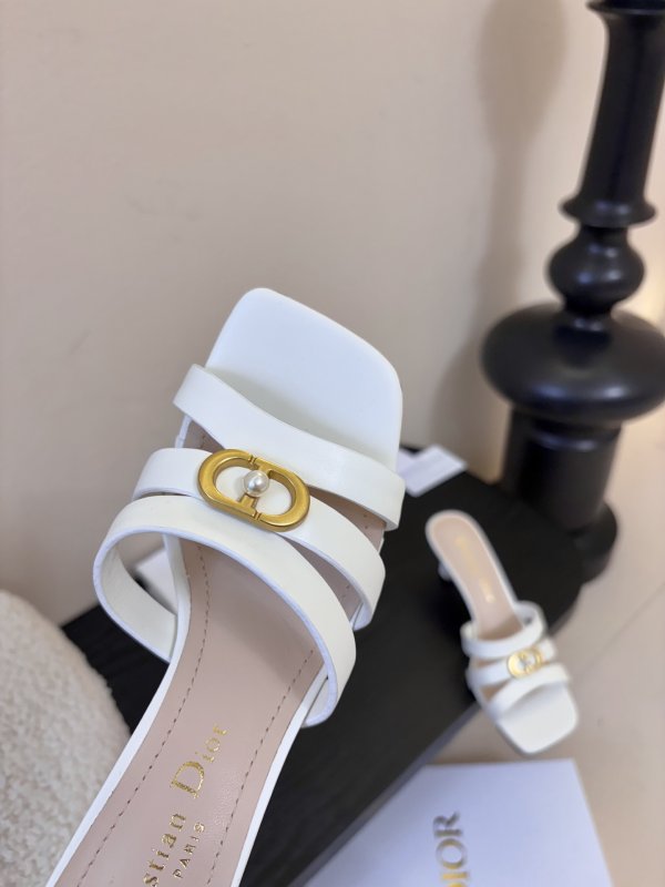 Босоніжки фото 6