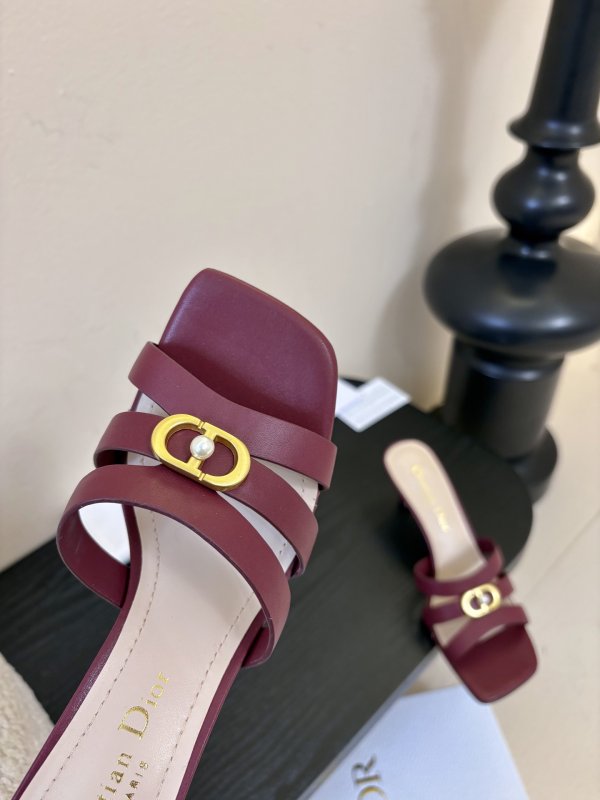 Босоніжки фото 6