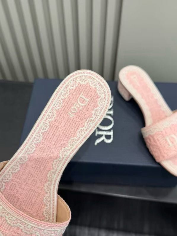 Босоножки фото 6