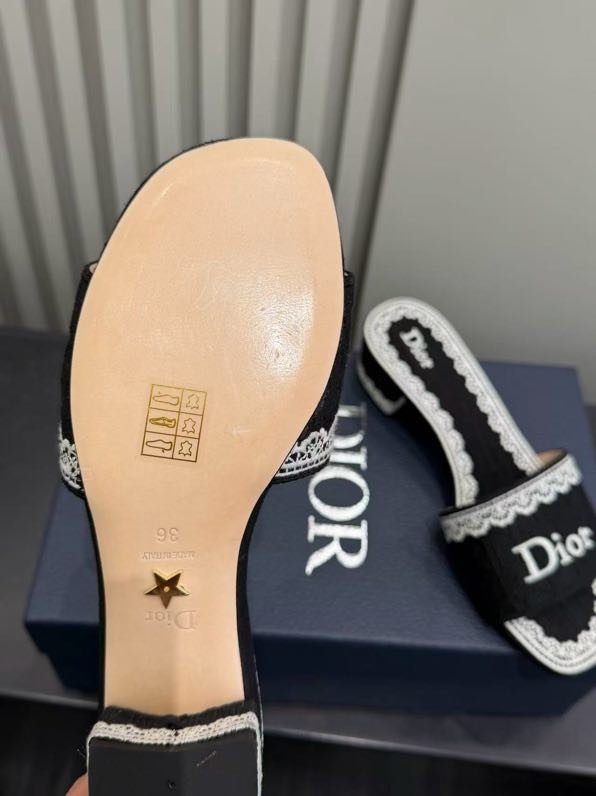 Босоножки фото 6