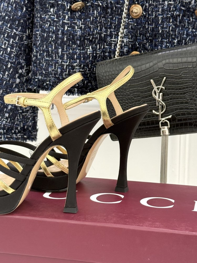 Босоножки фото 6