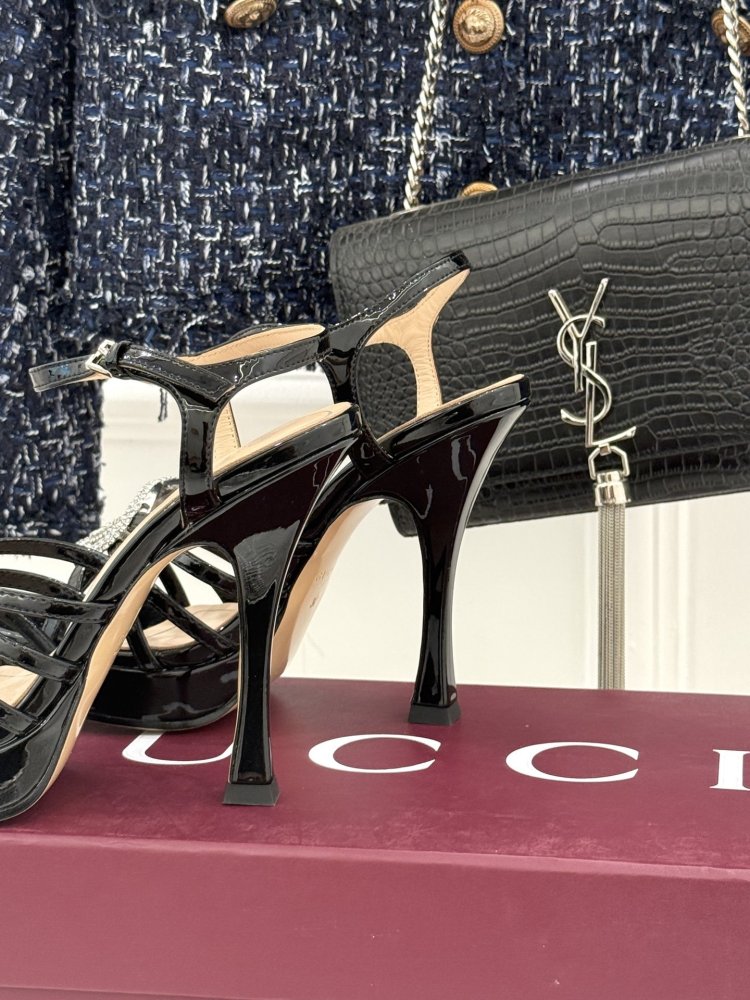 Босоножки фото 6