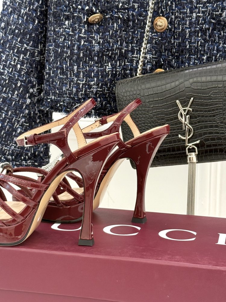 Босоножки фото 6