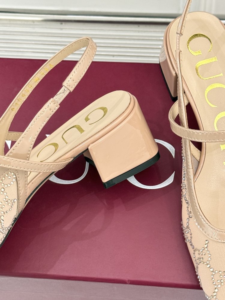 Босоножки фото 6