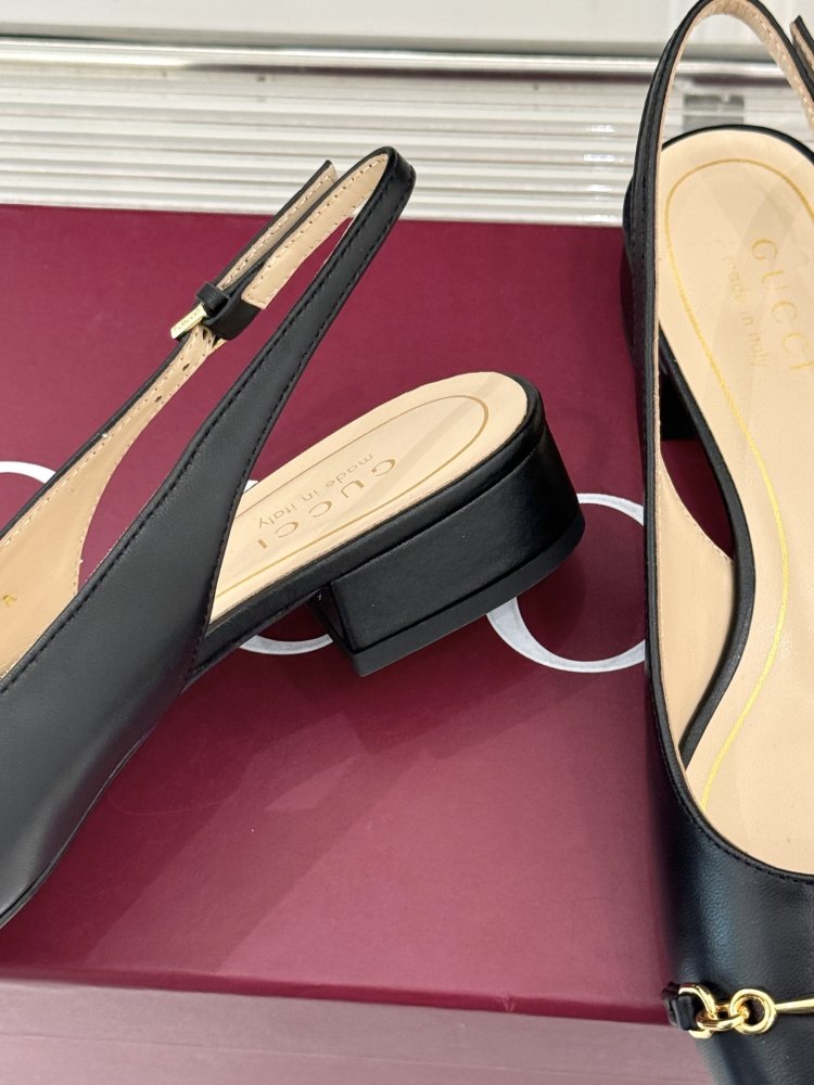 Босоножки фото 6