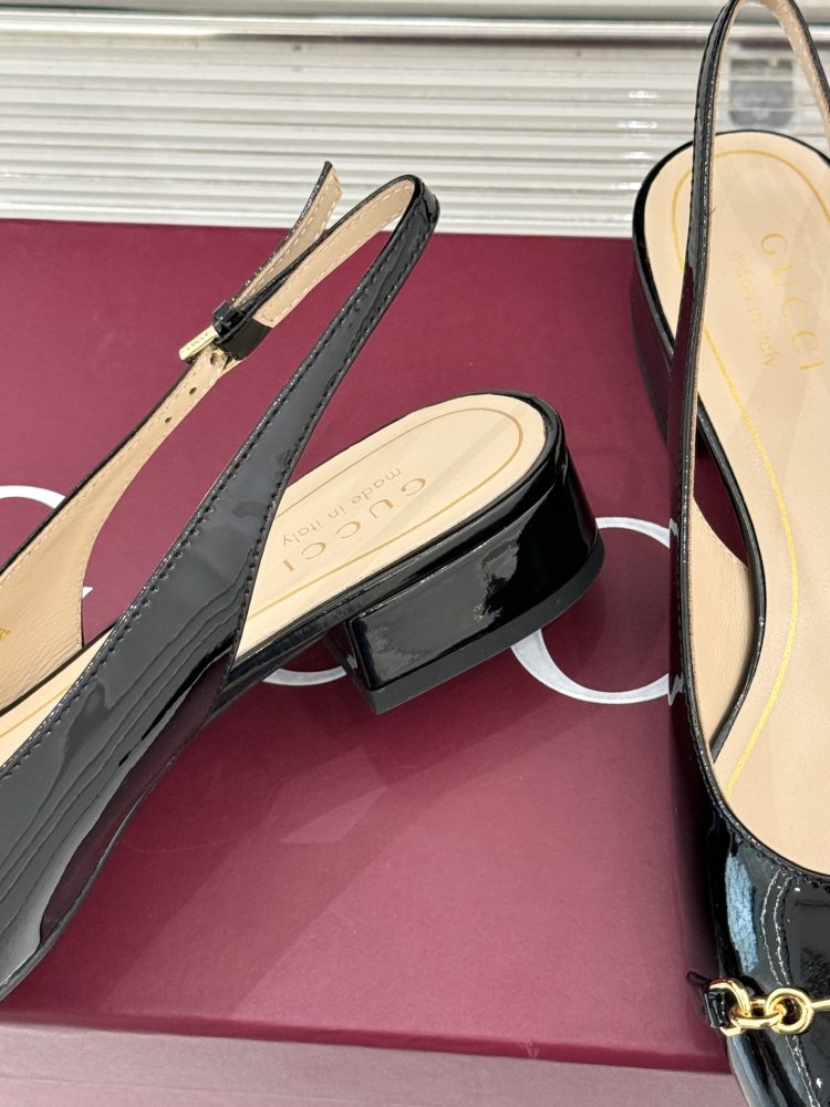 Босоножки фото 6