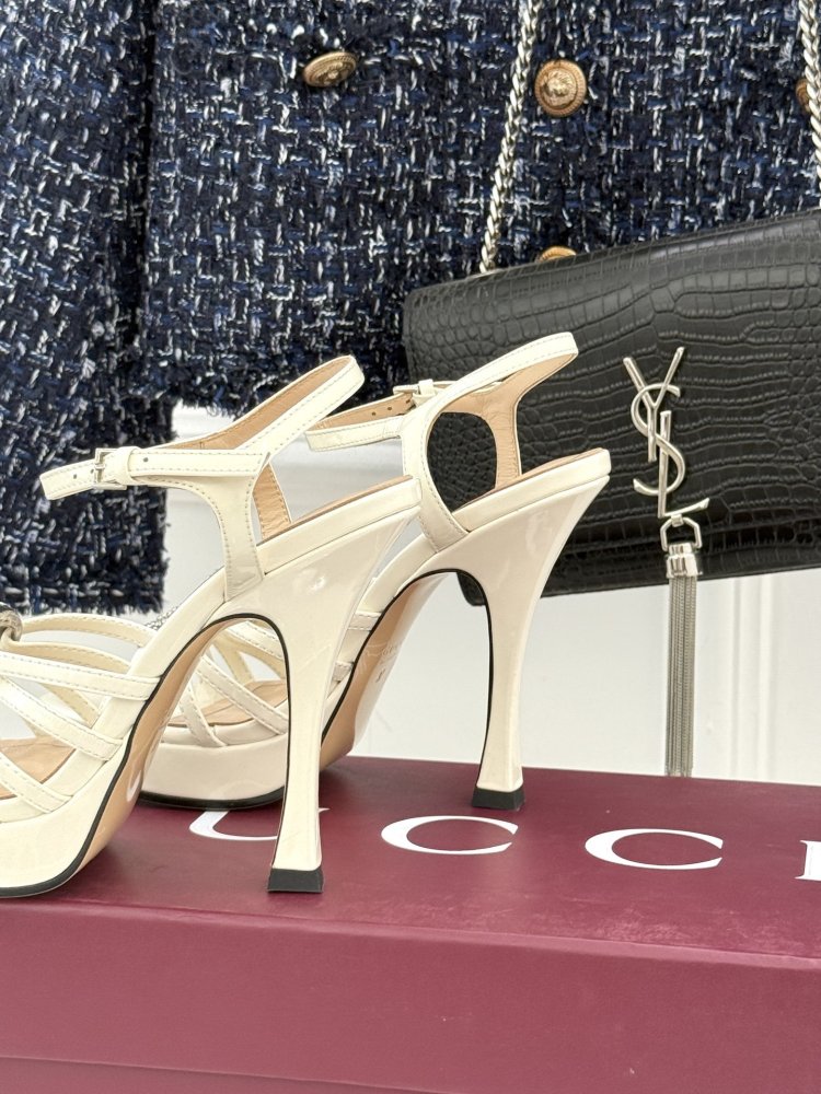 Босоножки фото 6