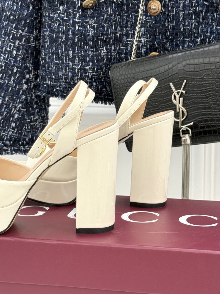 Босоножки фото 6