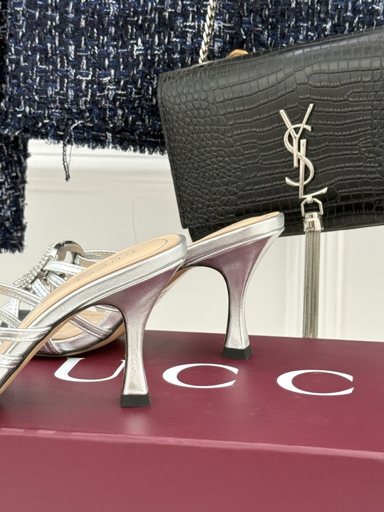 Босоножки фото 6