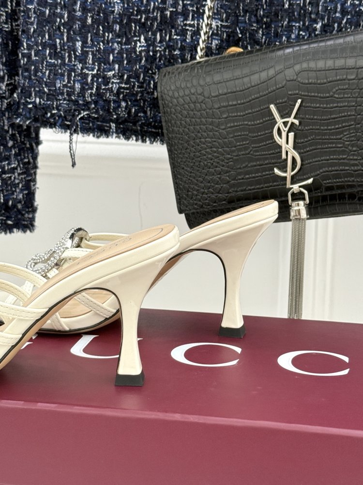 Босоножки фото 6