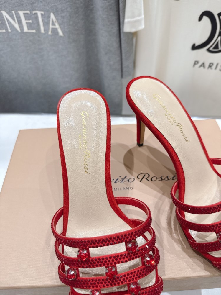 Босоножки фото 6