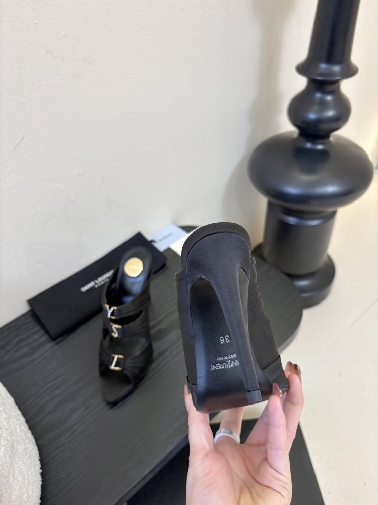 Босоножки фото 6