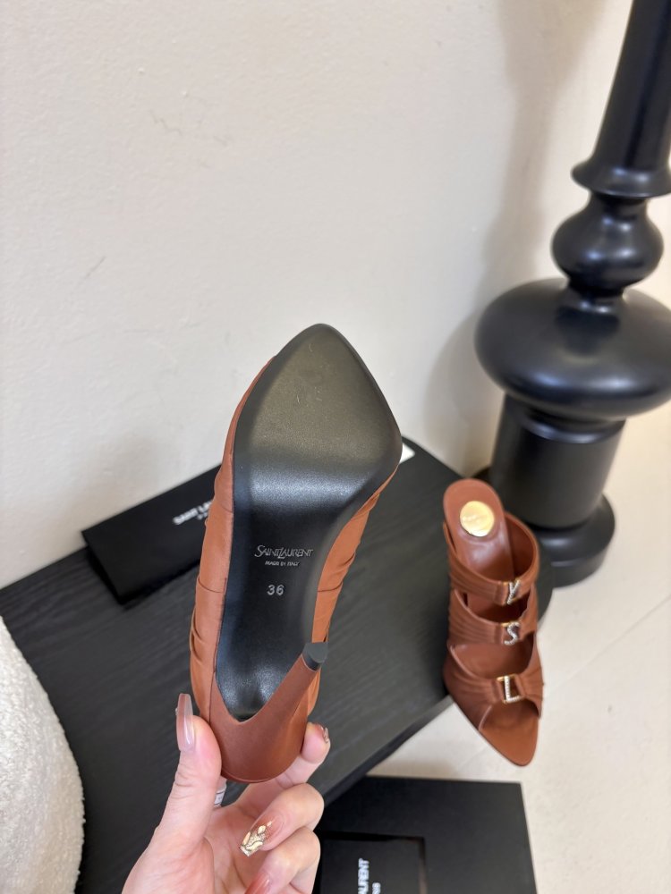 Босоножки фото 6