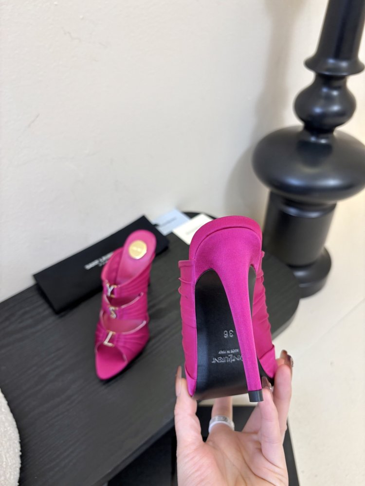 Босоножки фото 6