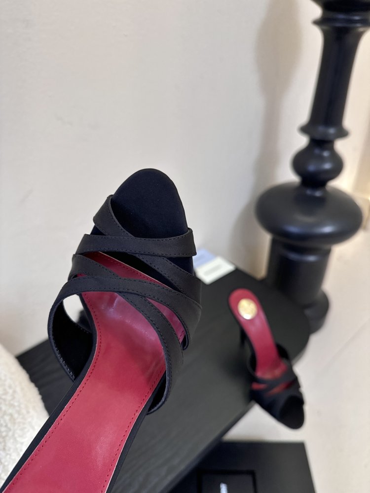 Босоножки фото 6