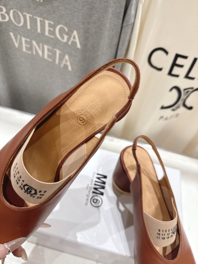 Босоножки фото 6