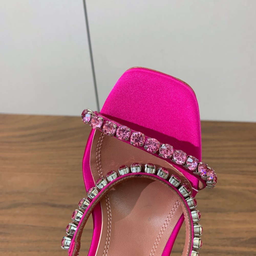 Босоножки фото 7