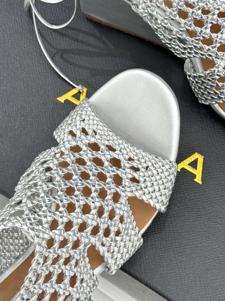 Босоніжки фото 7