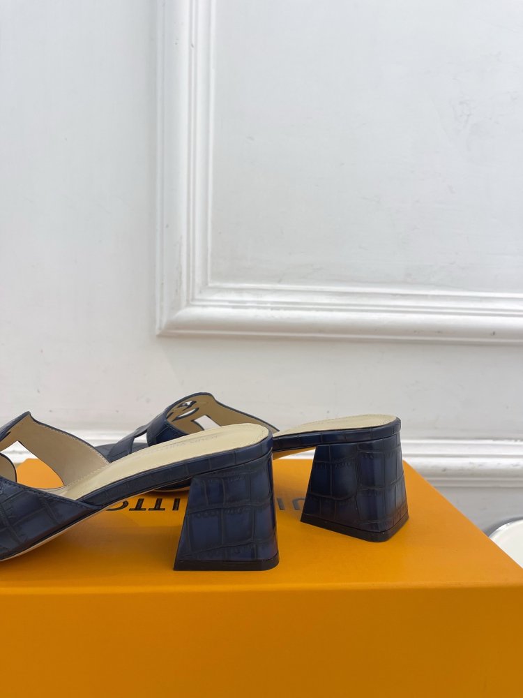 Босоножки фото 7