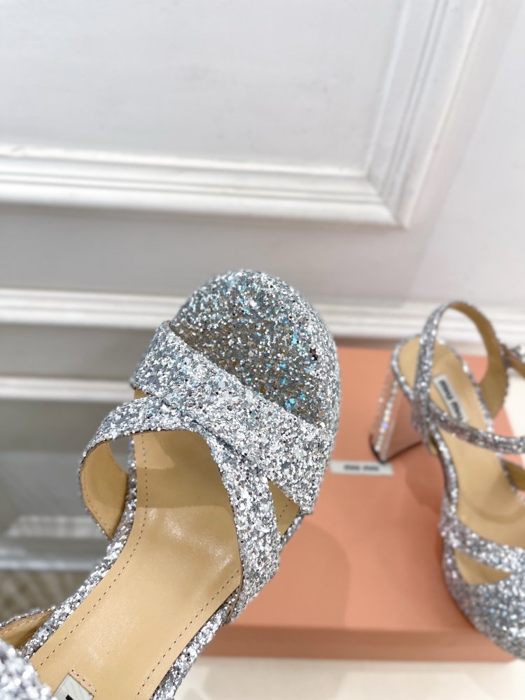 Босоніжки фото 7