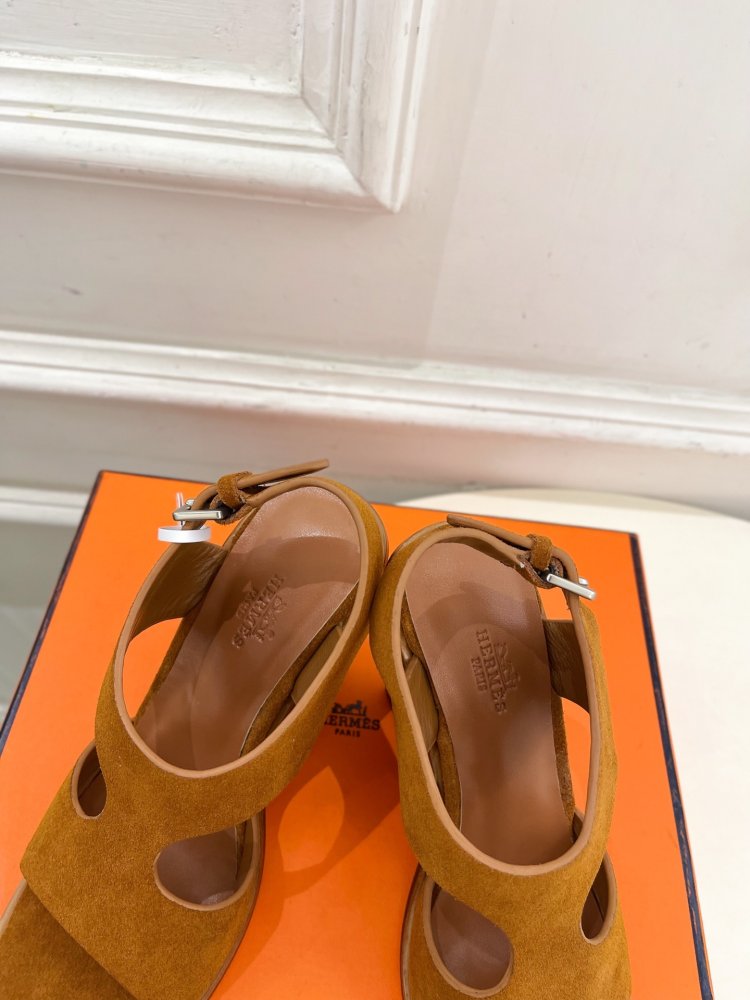 Босоножки фото 7