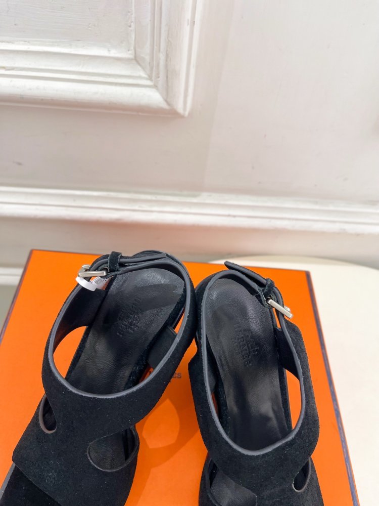 Босоножки фото 7