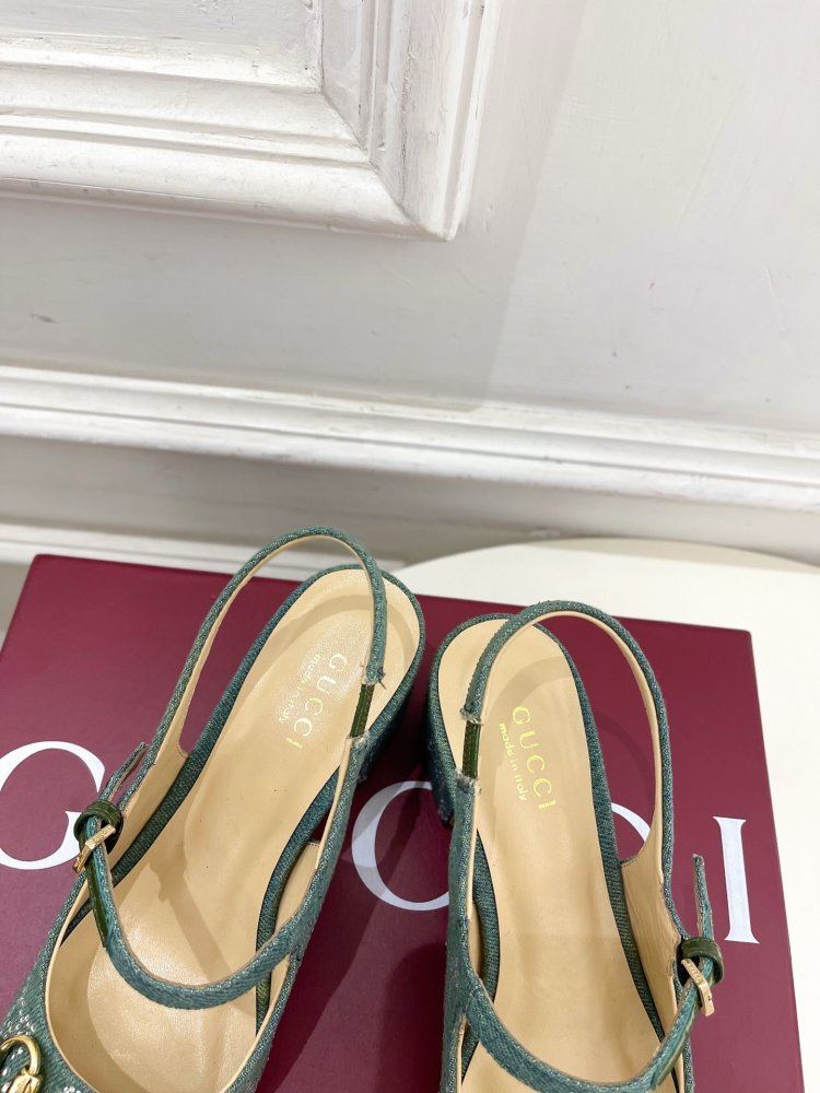 Босоножки фото 7