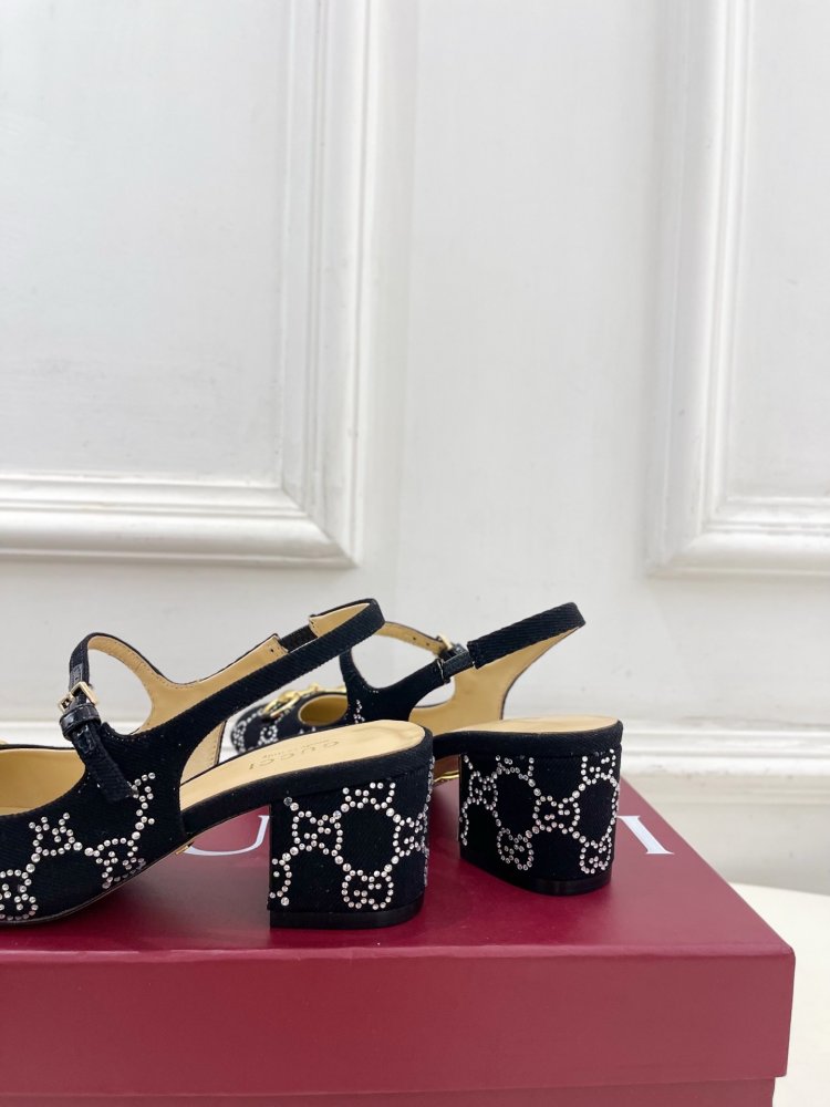 Босоножки фото 7