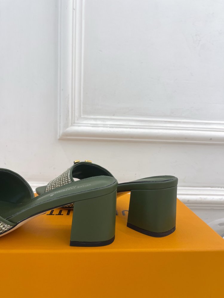 Босоніжки фото 7