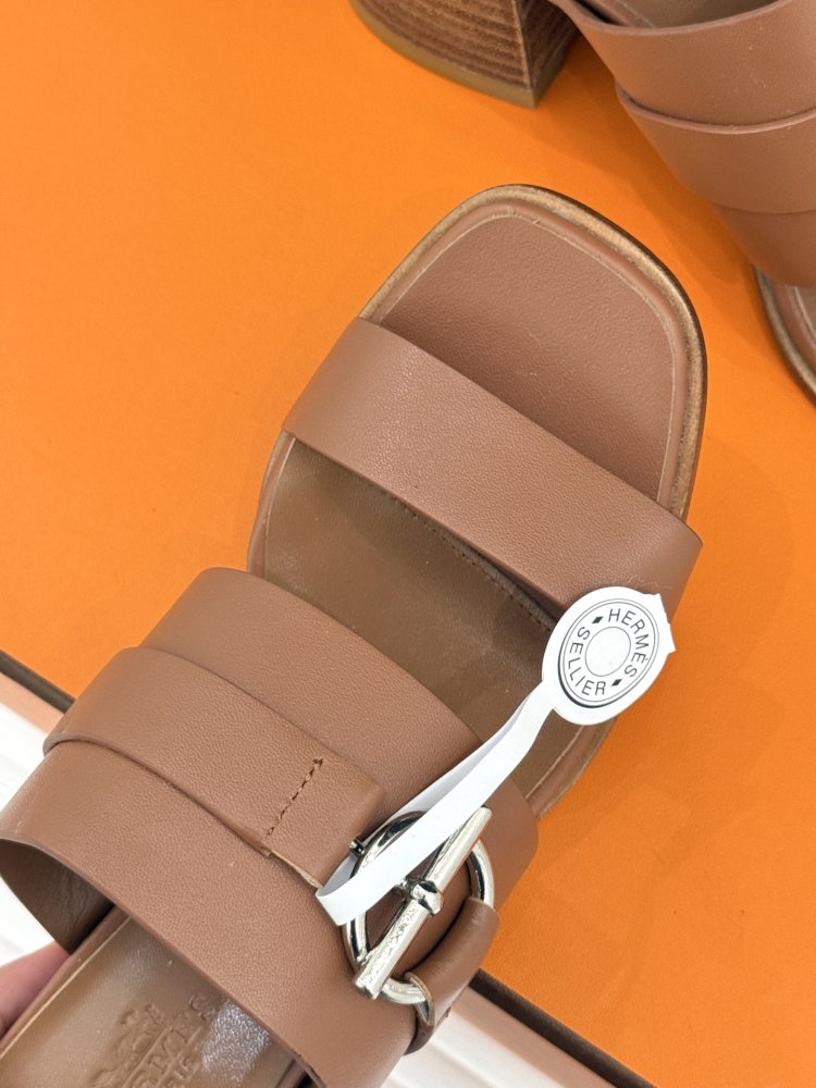 Босоножки фото 7