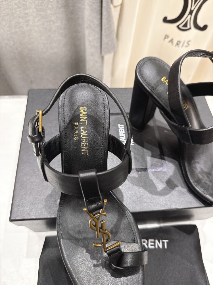 Босоніжки фото 7