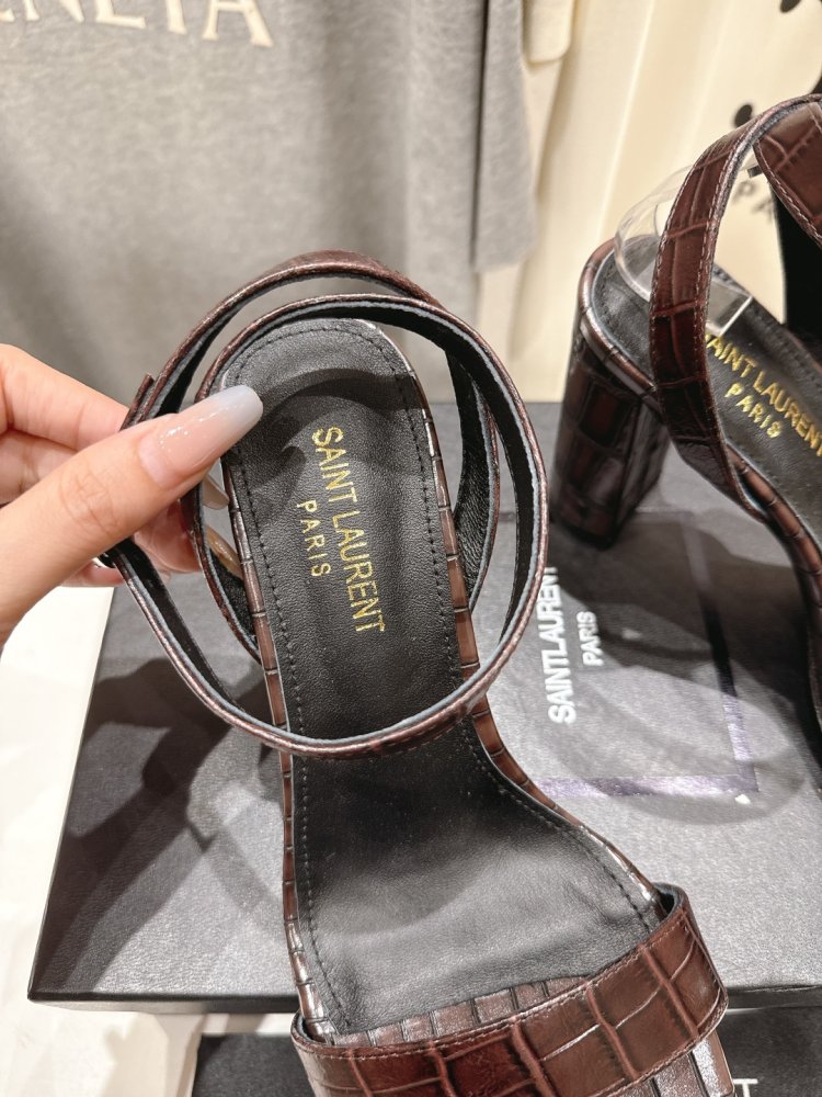 Босоніжки фото 7